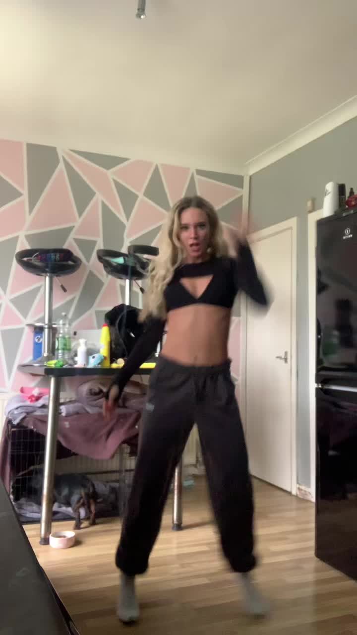 @Abi<3