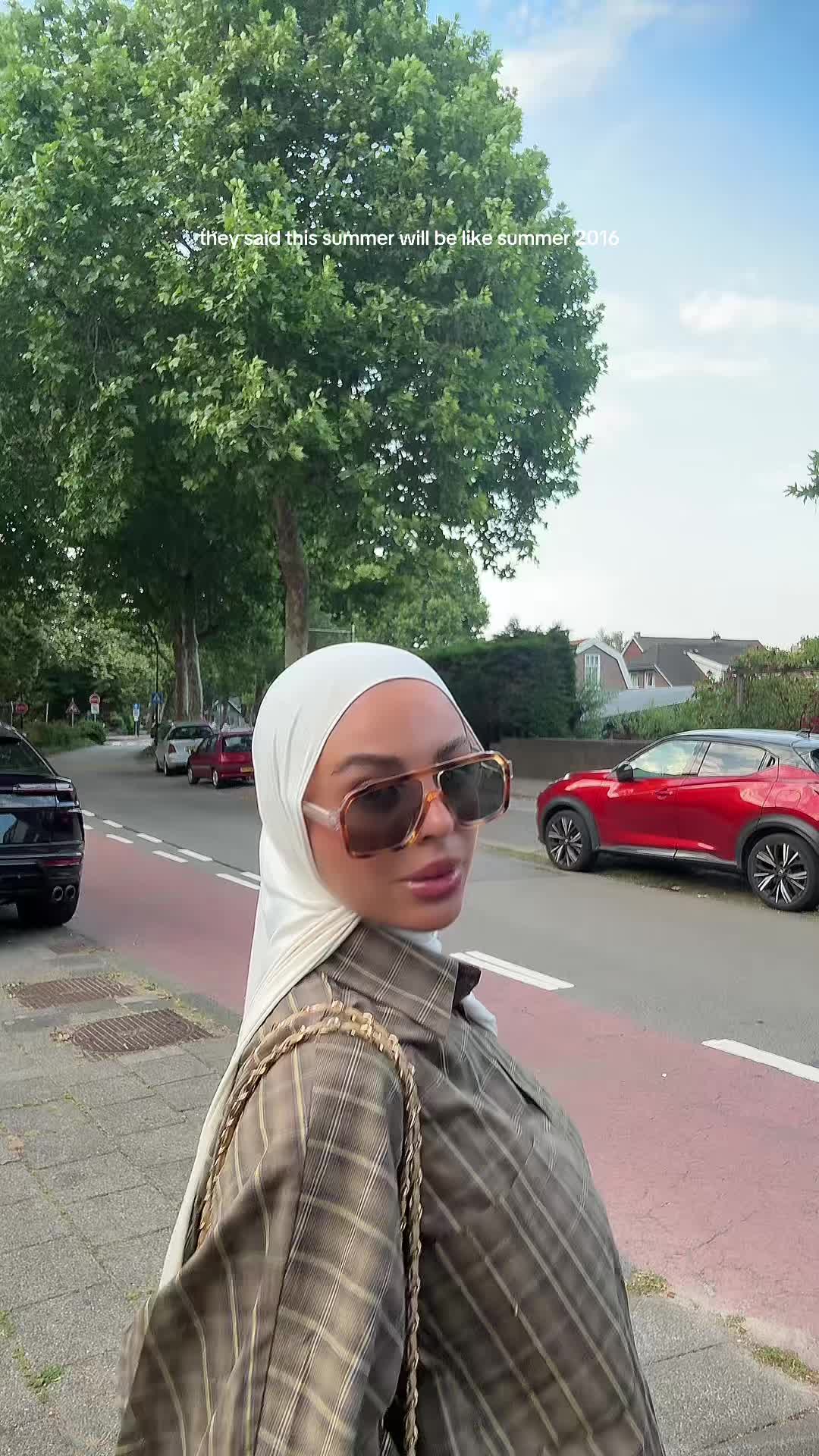 @aamani_farah