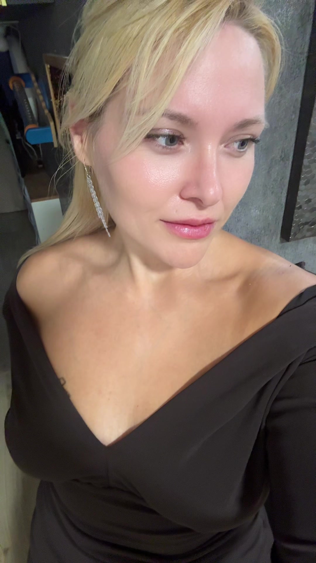 @Anika_Carina🦅