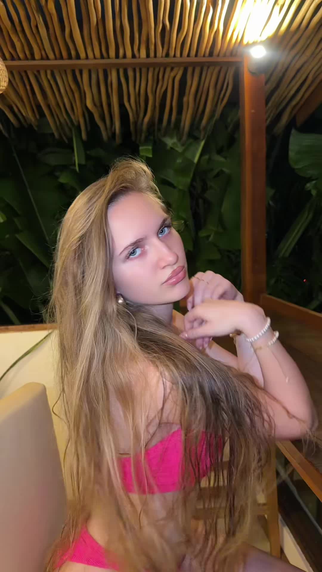 @Ad&eacute;la Zouharov&aacute;