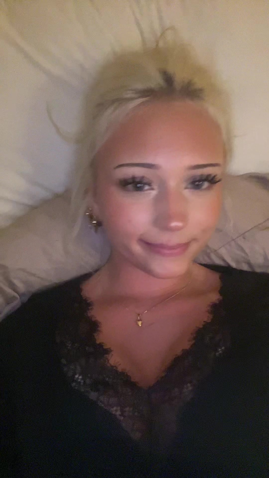 @⃟