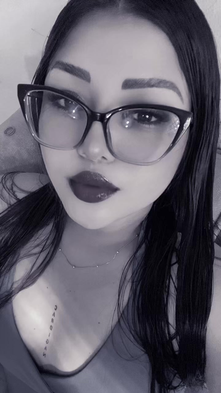 @Karina Palacios🍒