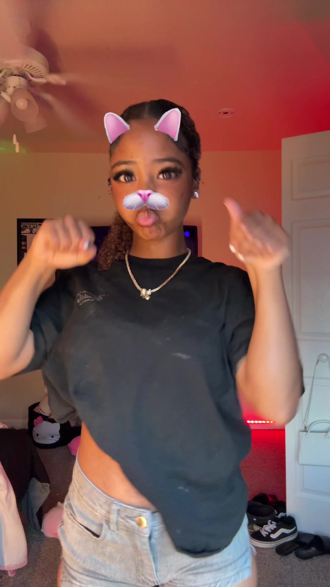 @¿ᴛᴏɴɪ?