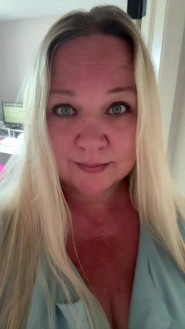 @Its Me I am Sherri🇨🇦❌🌻💛👑
