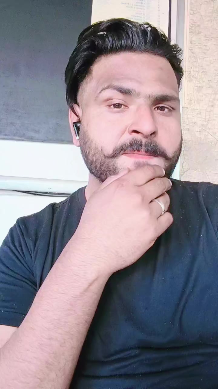 @Meeran Dar 🇮🇹