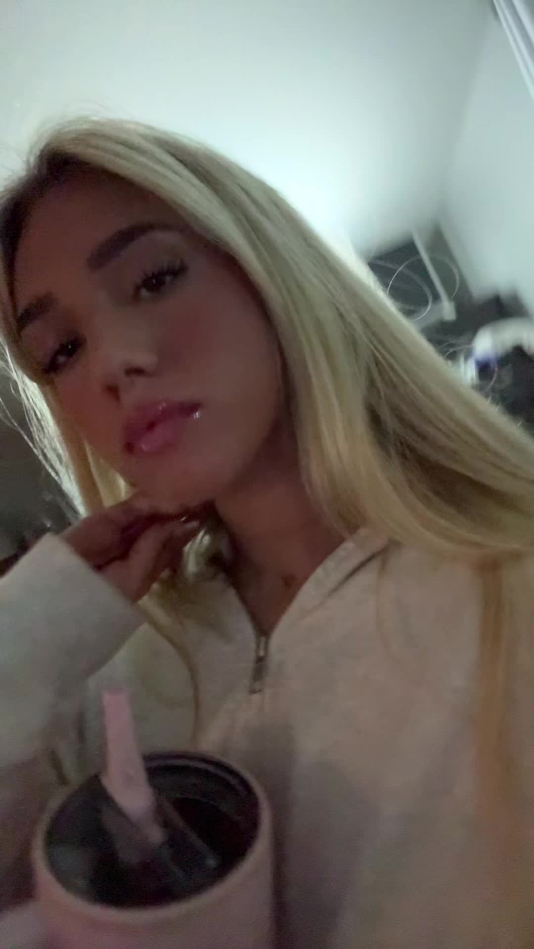 @gabs49090