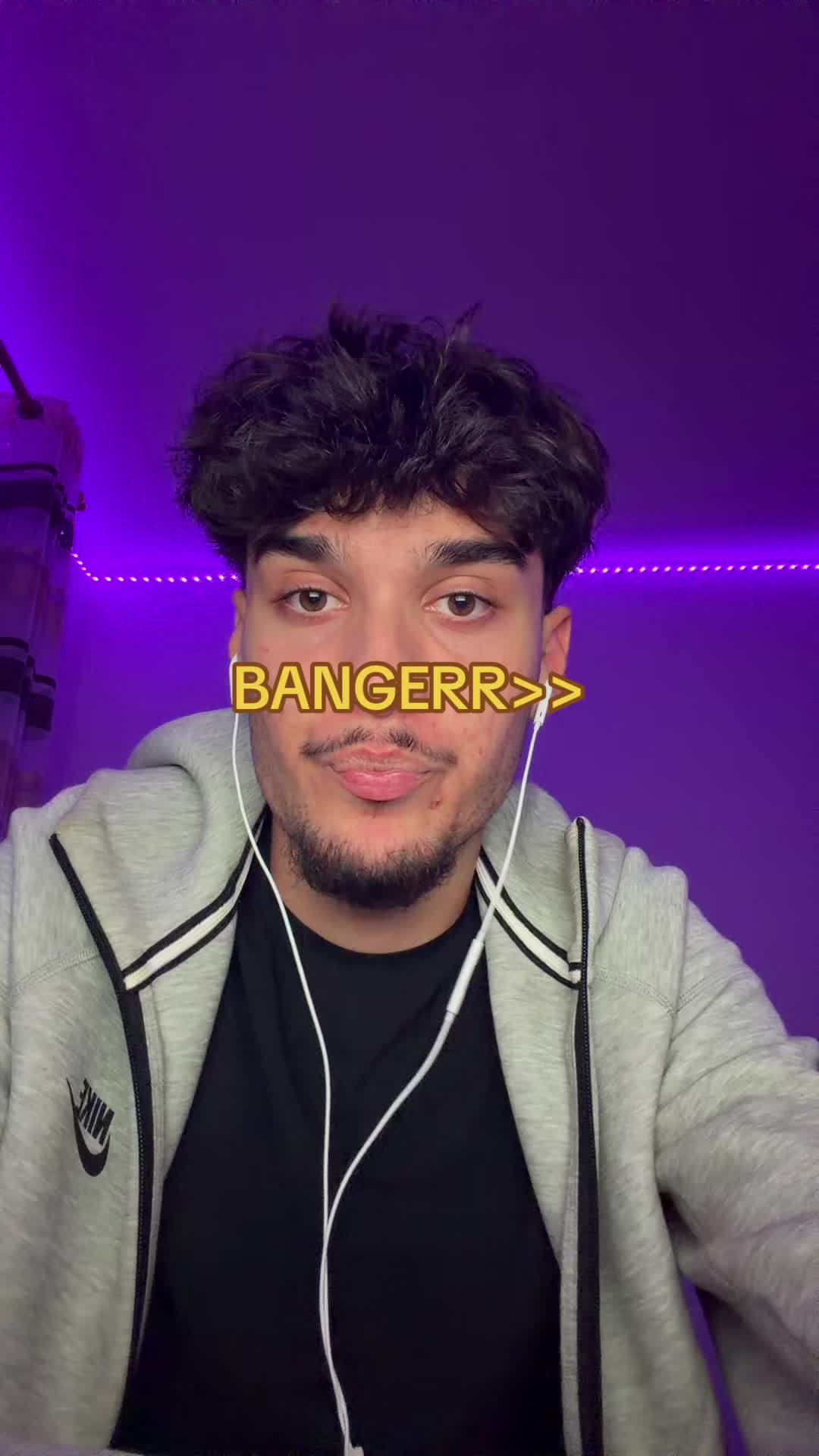 @🎧🎧