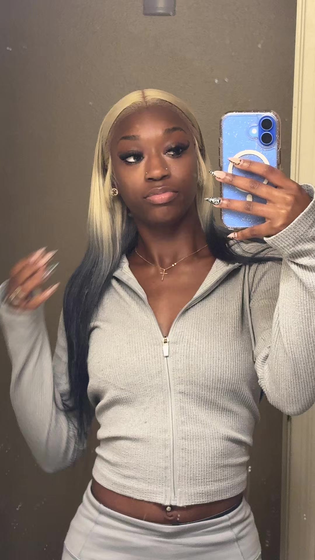 @zarriahelai