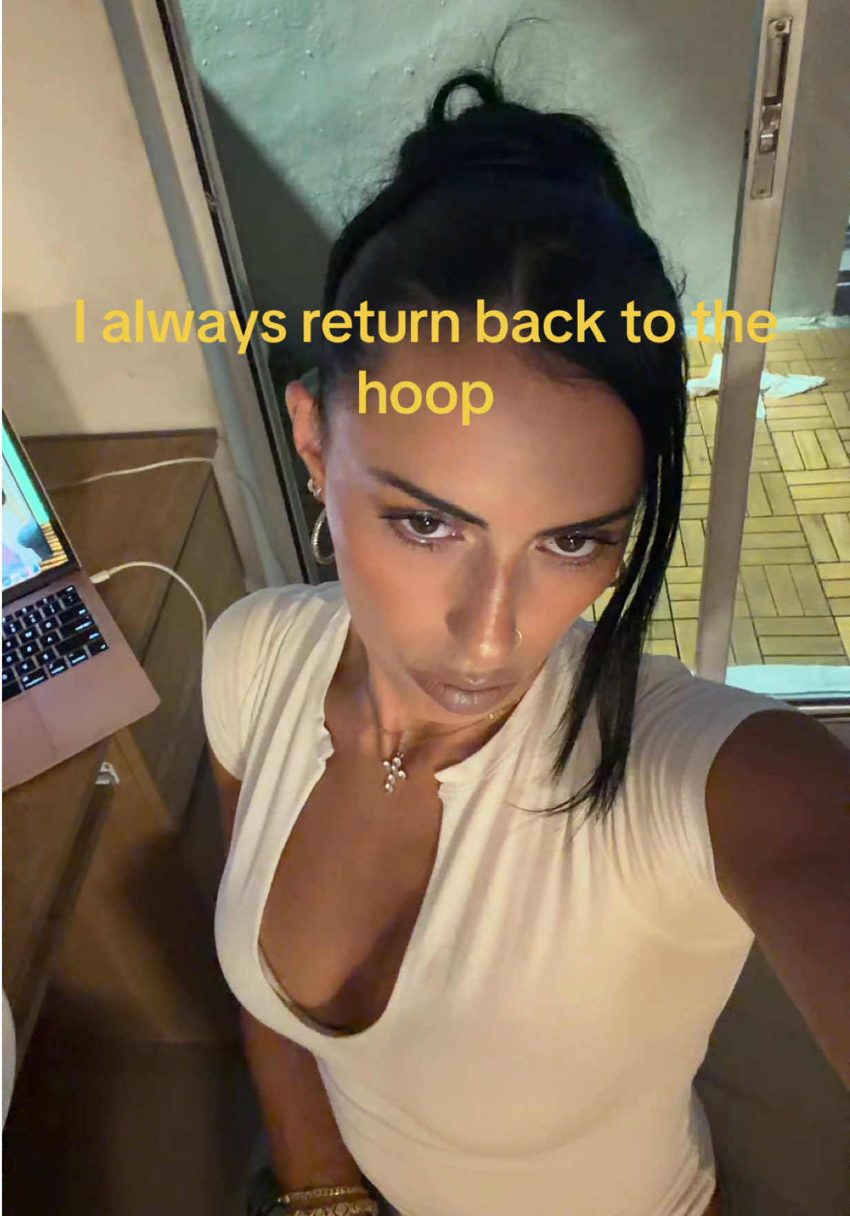 @latinakoukla
