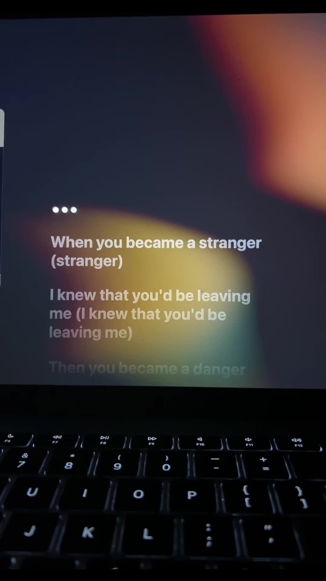 @🎧
