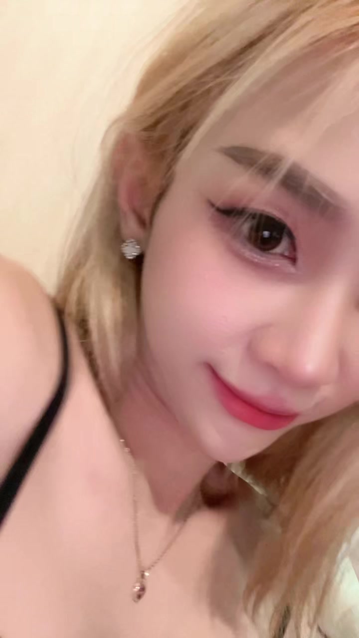 @ehylin. Story