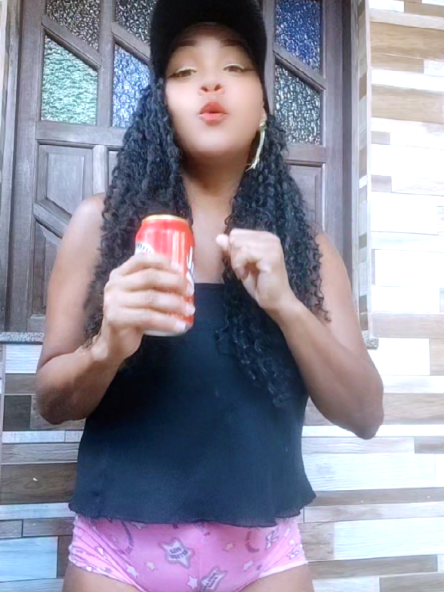 @Lucy a guria do short sexy