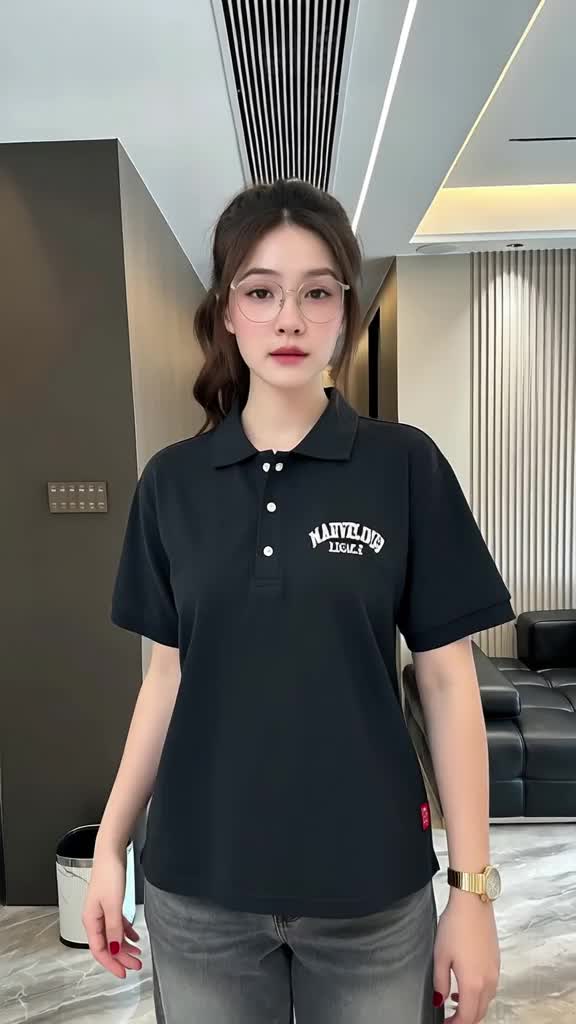@Kh&aacute;nh Vy mặc g&igrave;?