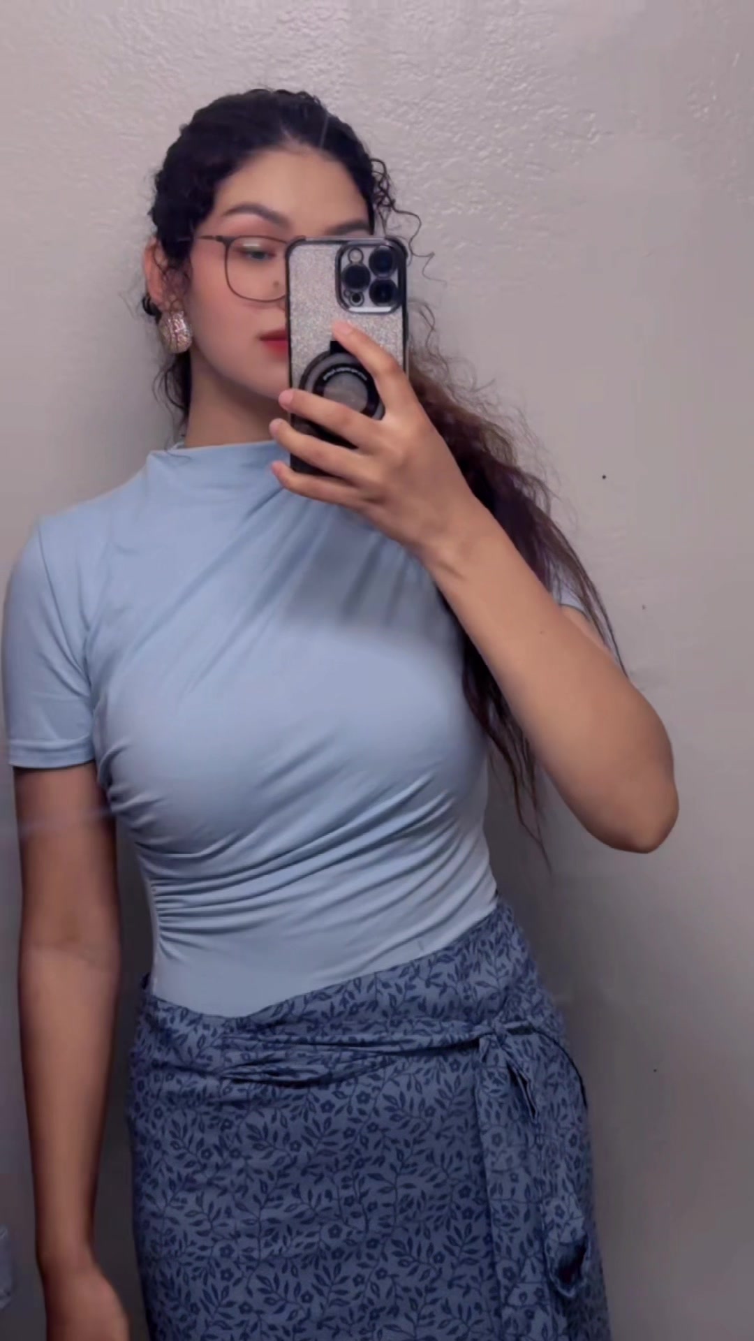 @Chyashi👉😊