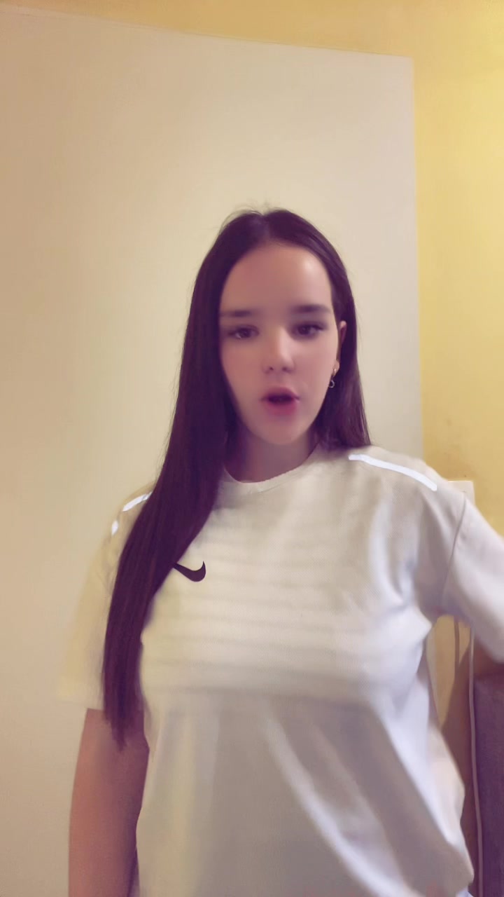 @𝑆𝑜𝑓𝑖𝑎 ✯