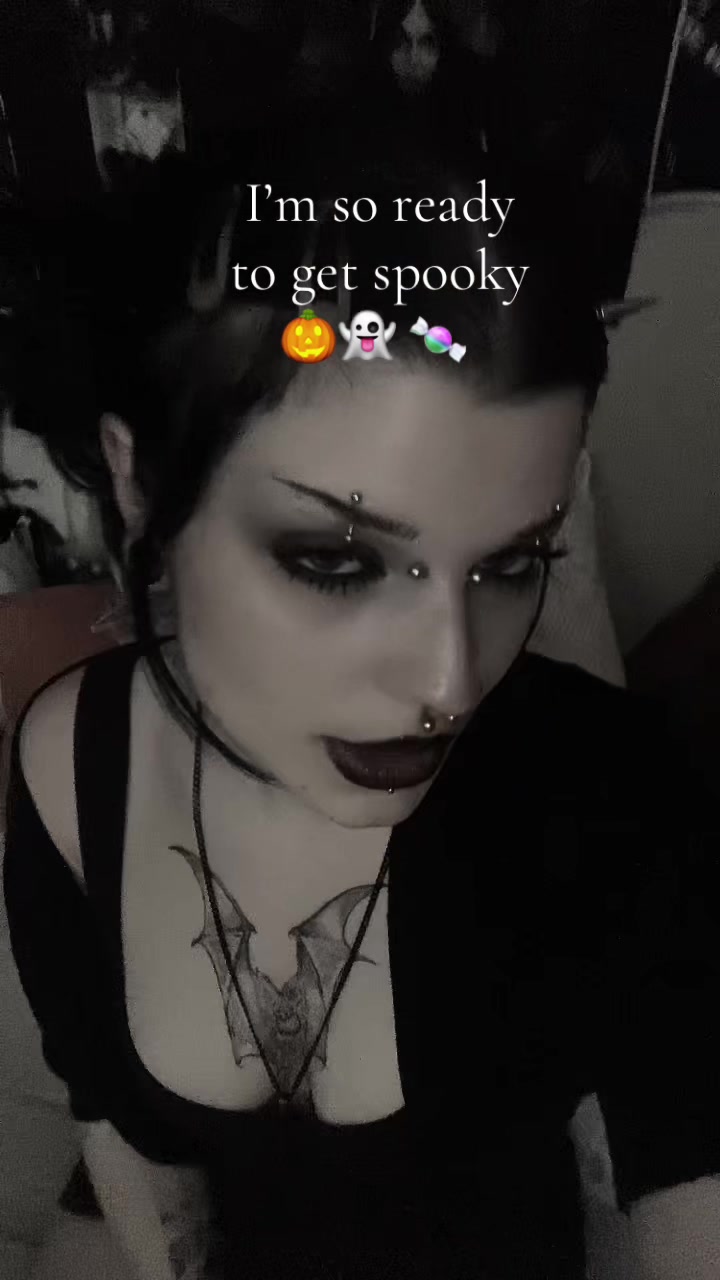 @𝔄𝔩𝔦𝔠𝔢🗝️