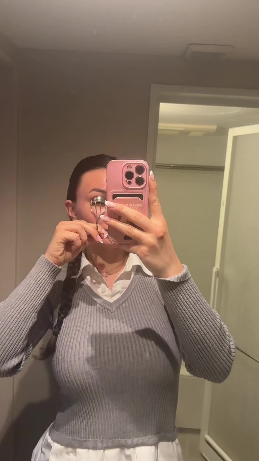 @Lili💌 | Flugbegleiterin