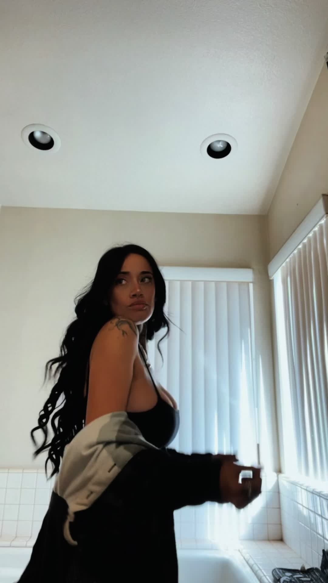 @🕷