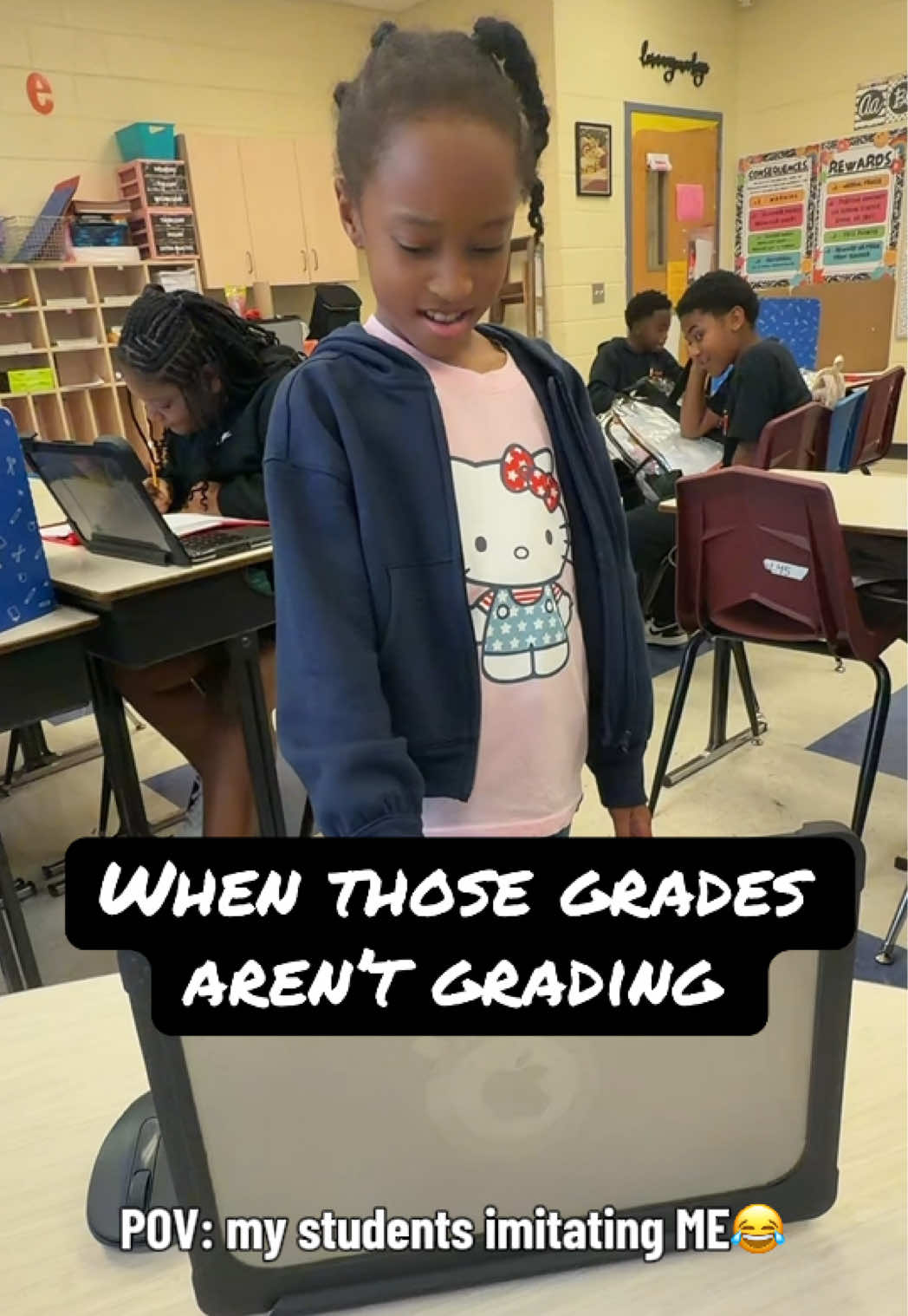 @Mrs. Hood&bull;TEACHER🍎