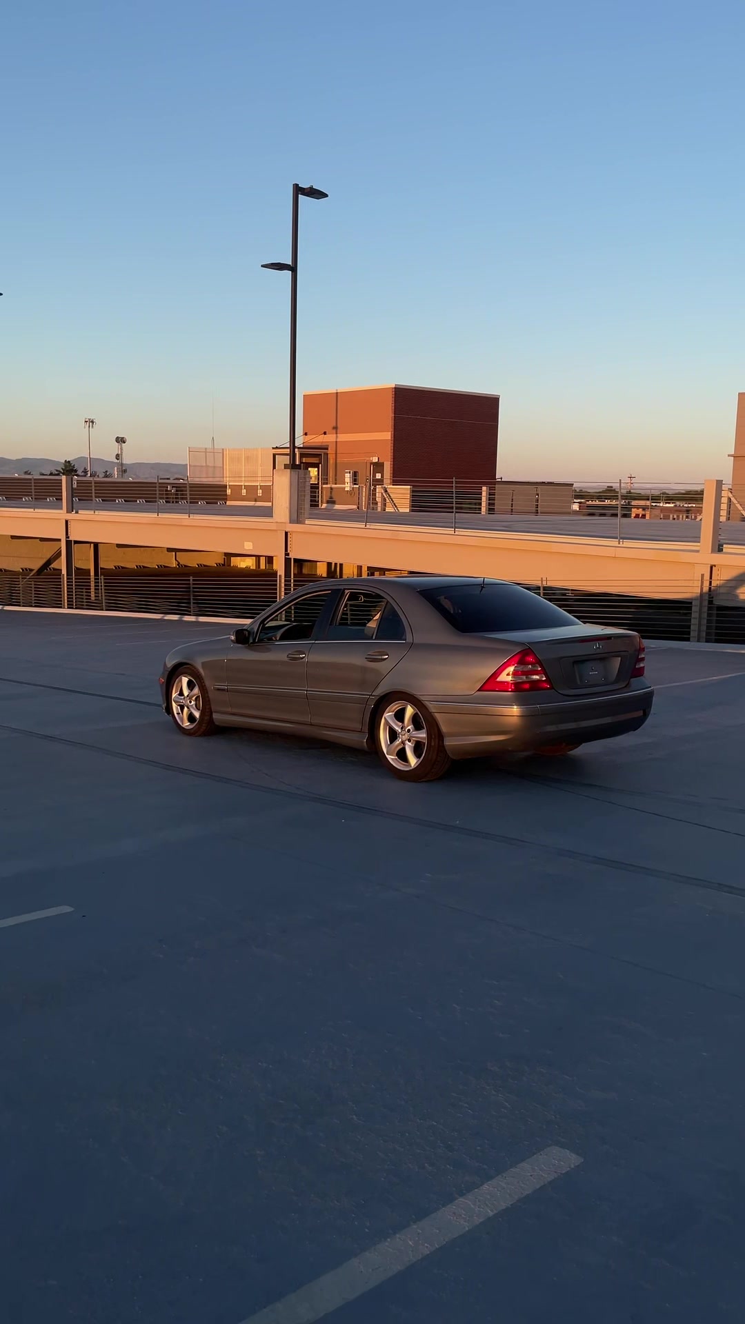 @That_w203