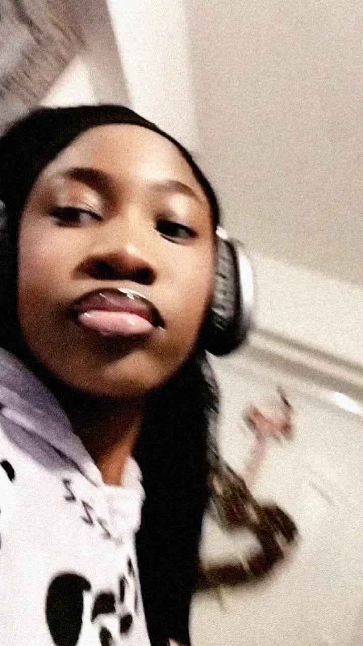 @𝓑𝓵𝓾𝓮💋