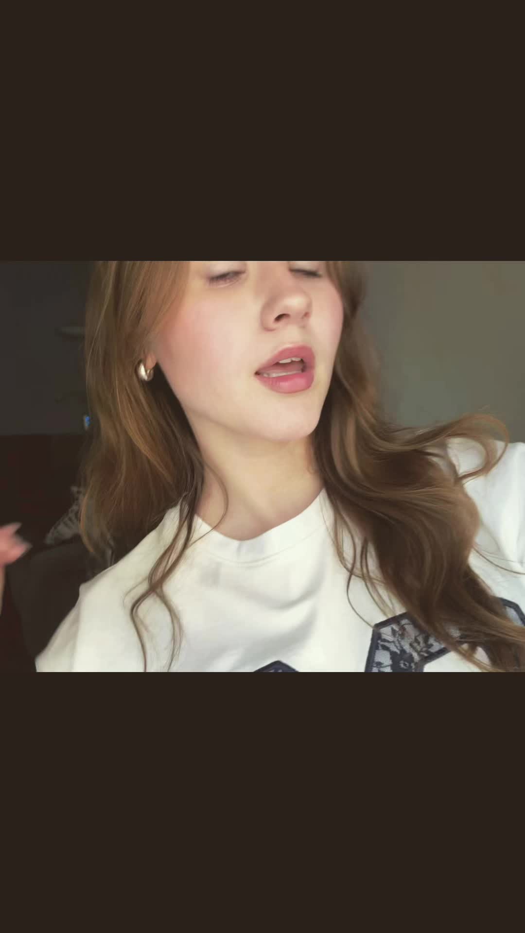 @Emilia <33