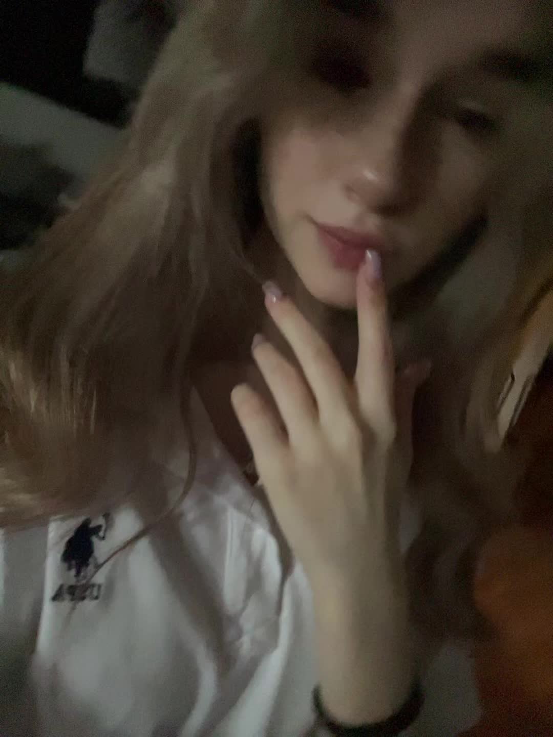 @KARISSA KISSS