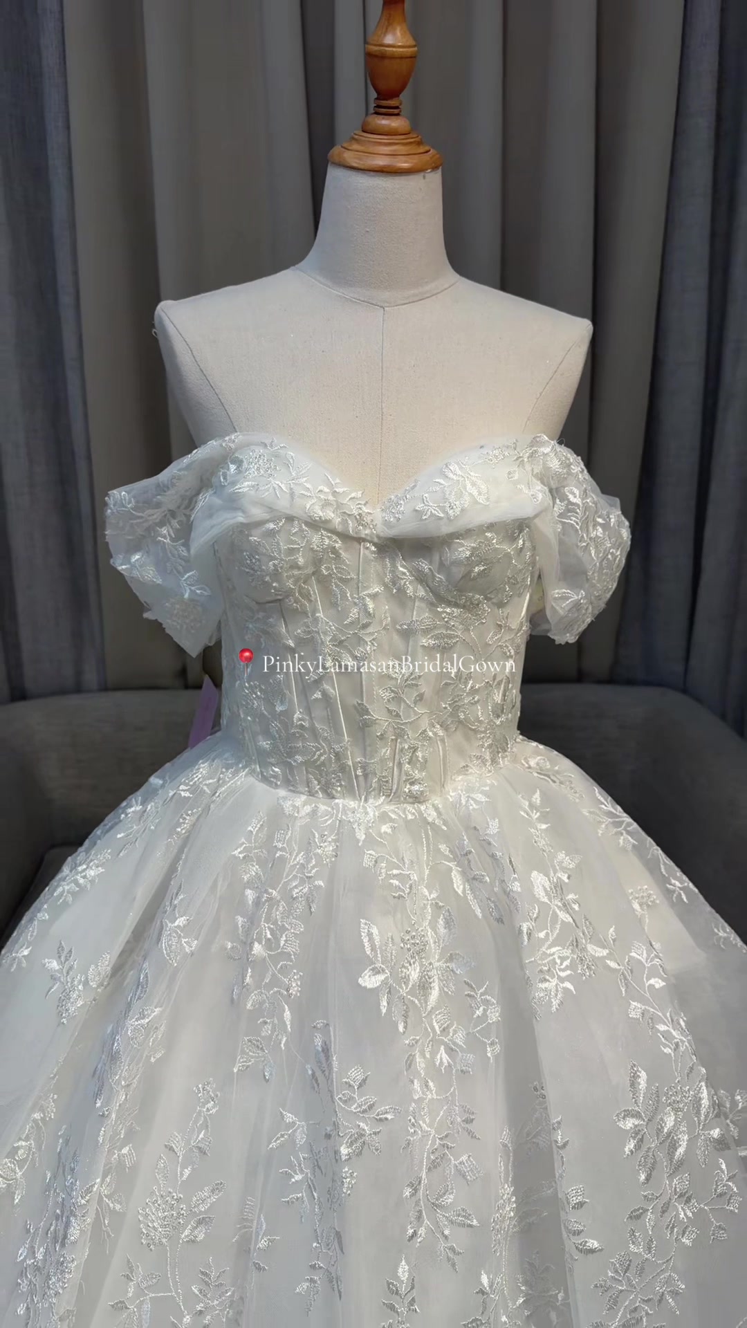 @pinkylamasanbridalgown
