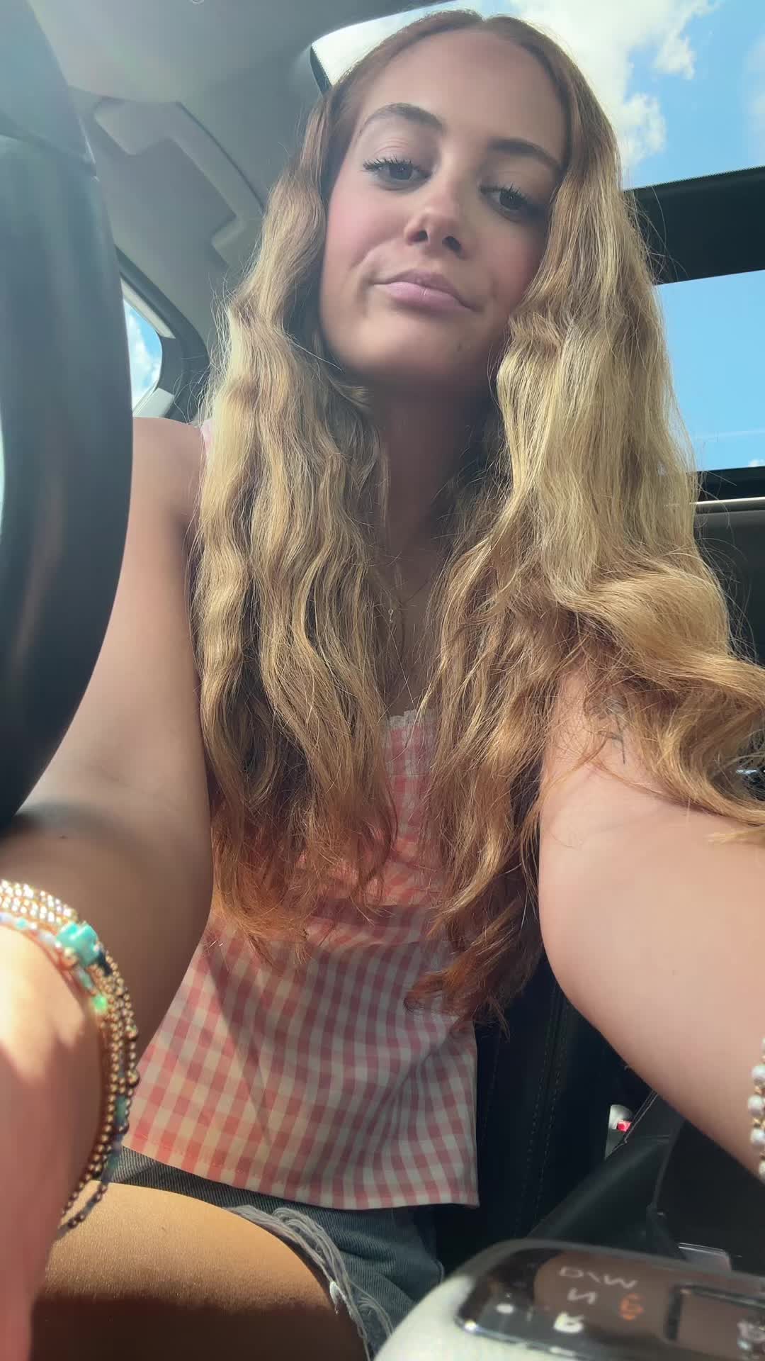 @lily