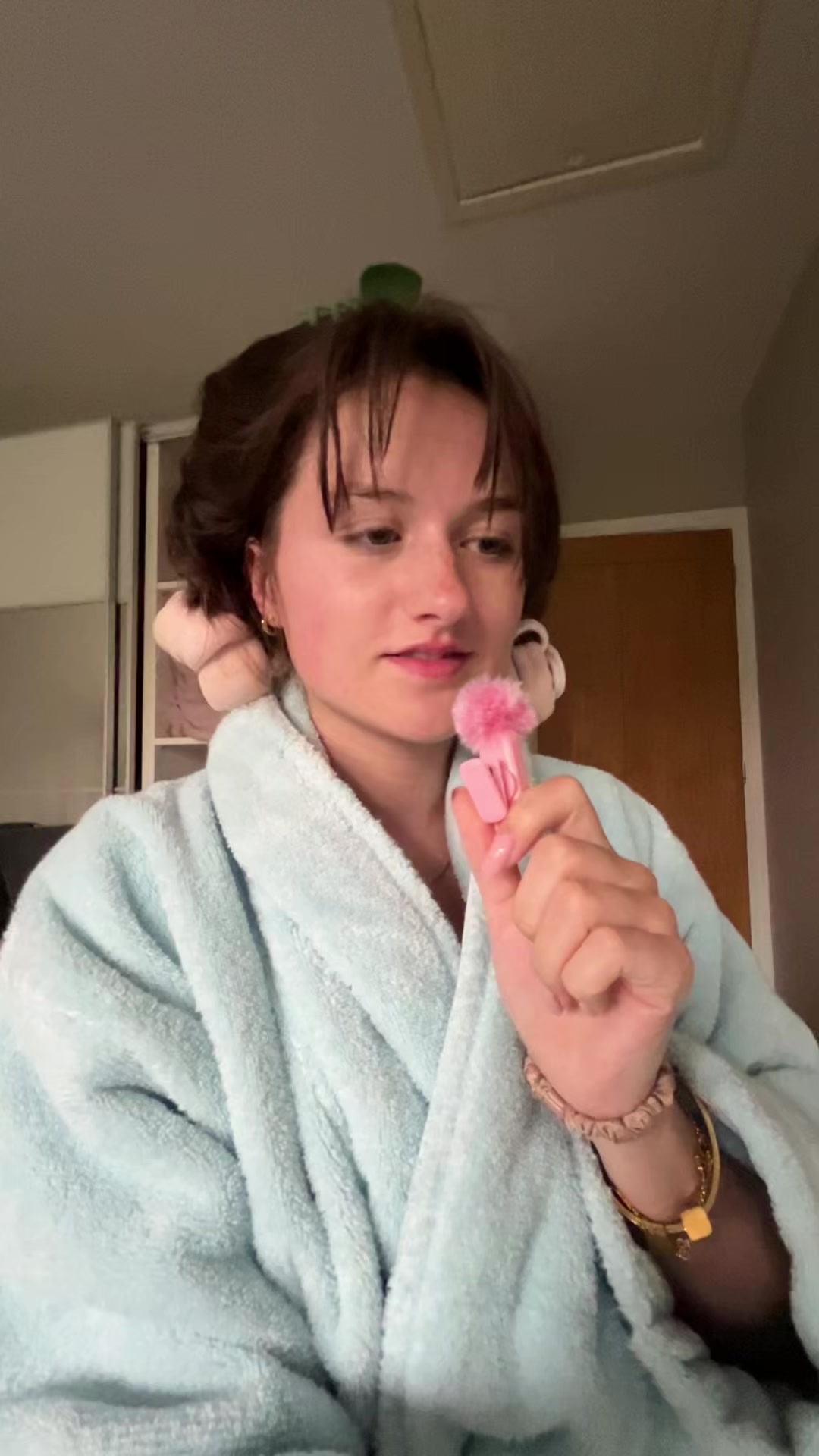 @AM