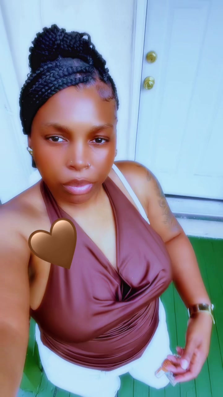 @SheTinkUnique🌻