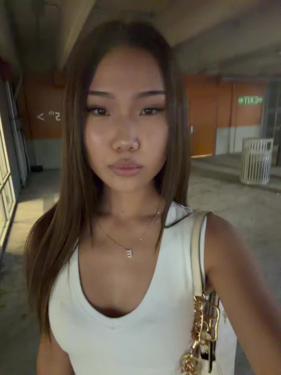 @e
