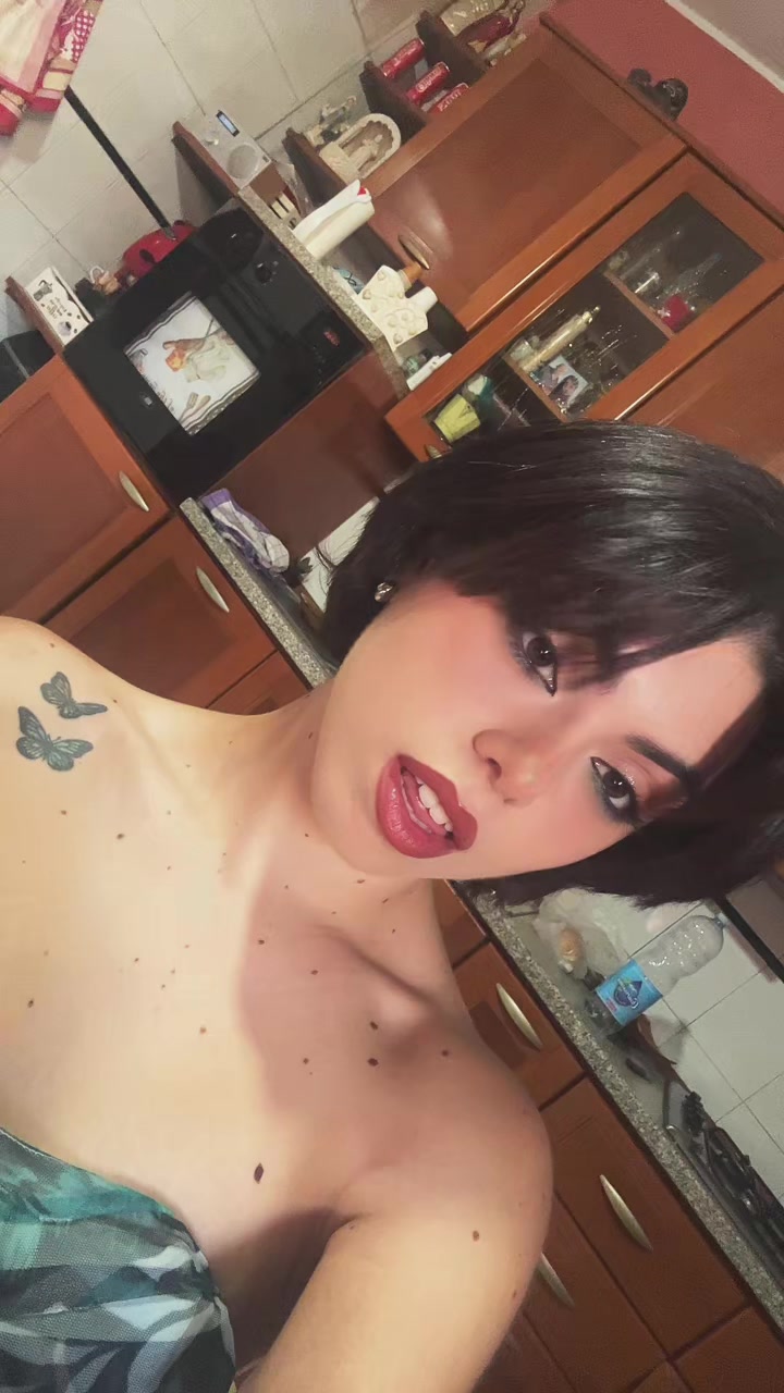 @Rosie_
