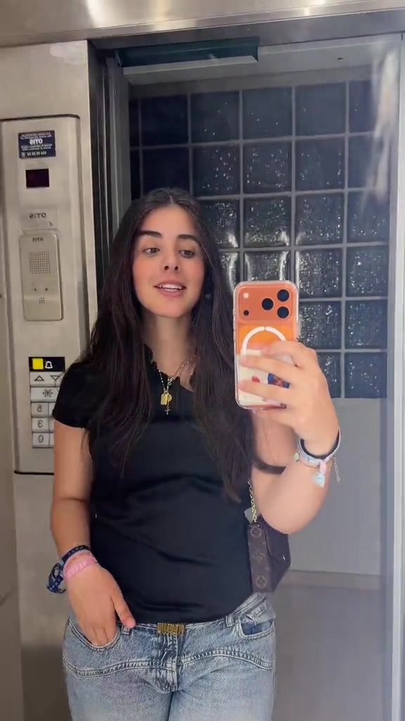 @lola ameneiro sobrino