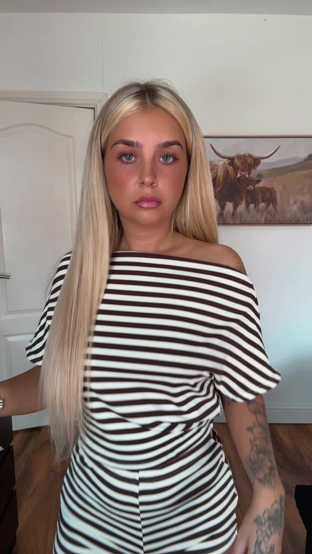 @courtneyleahliv