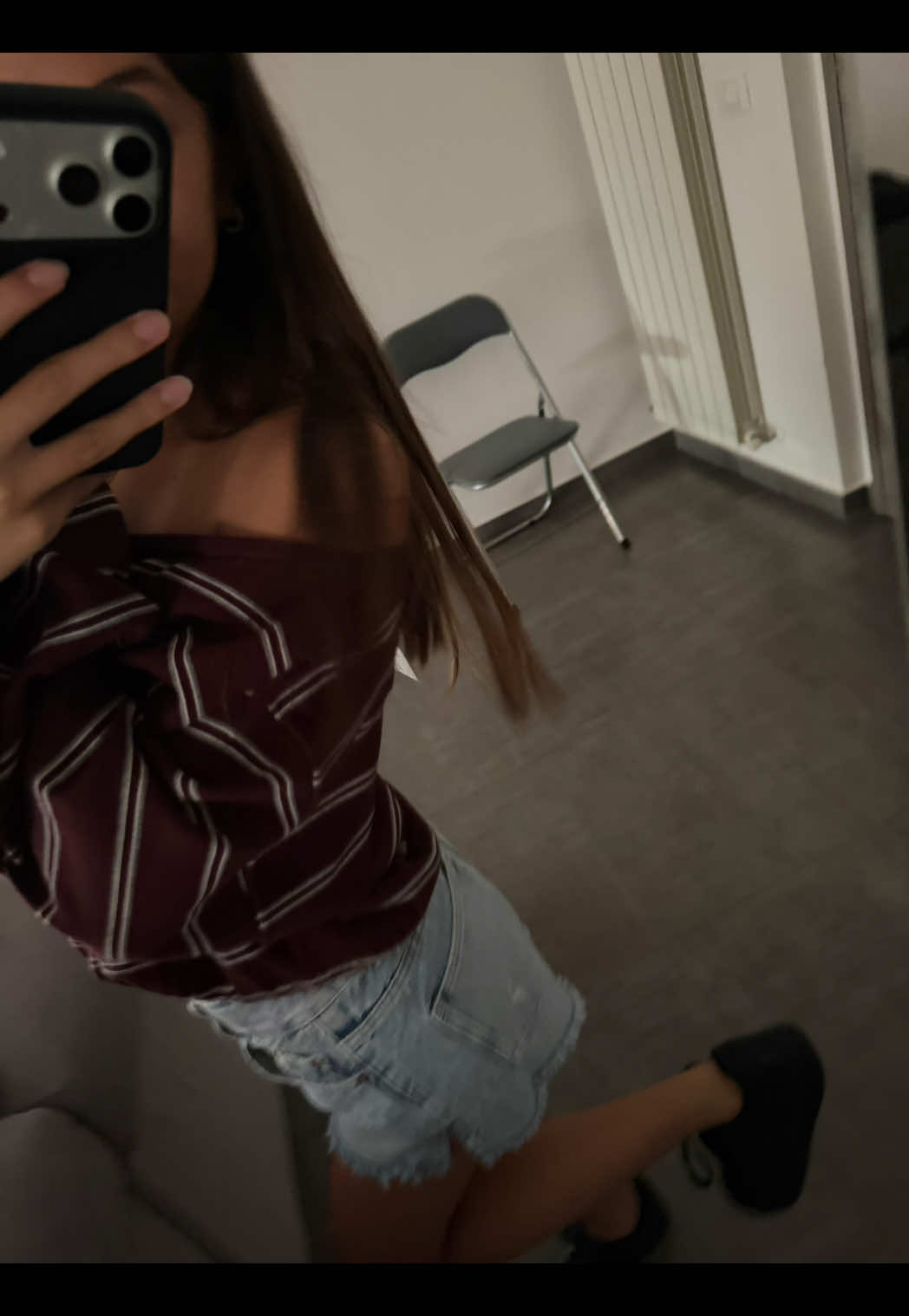 @𝟐𝟐