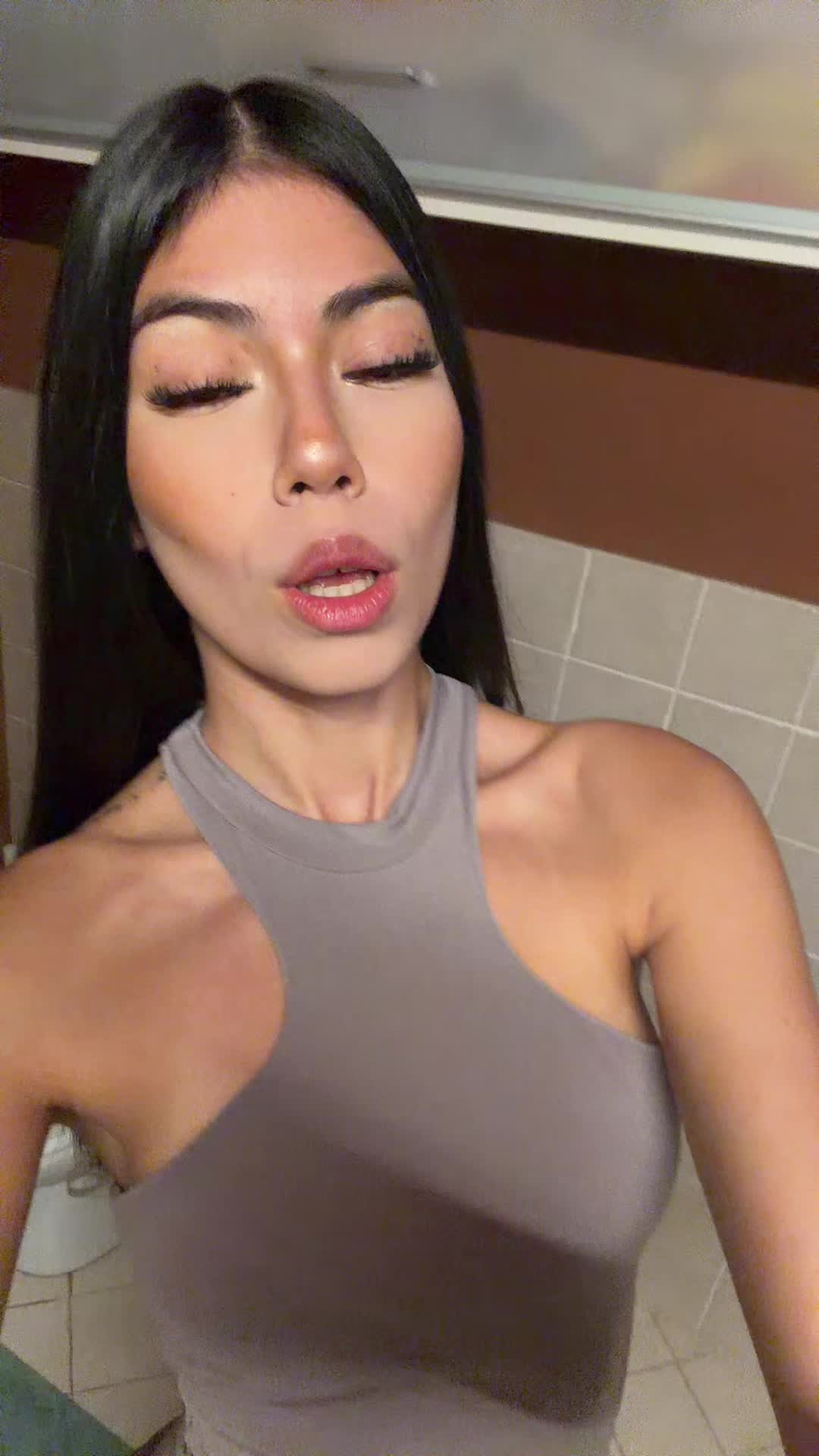 @💋🇵🇪