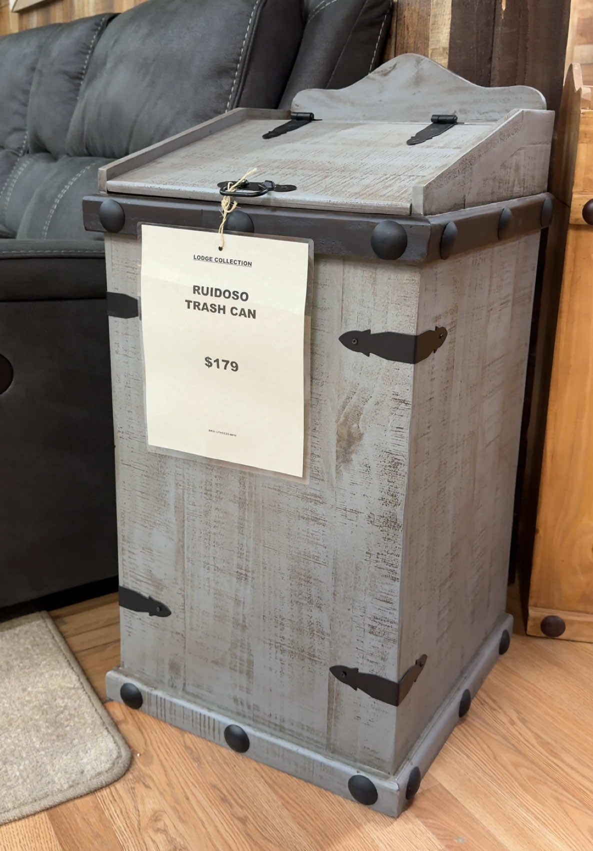 @RusticFurnitureDepot