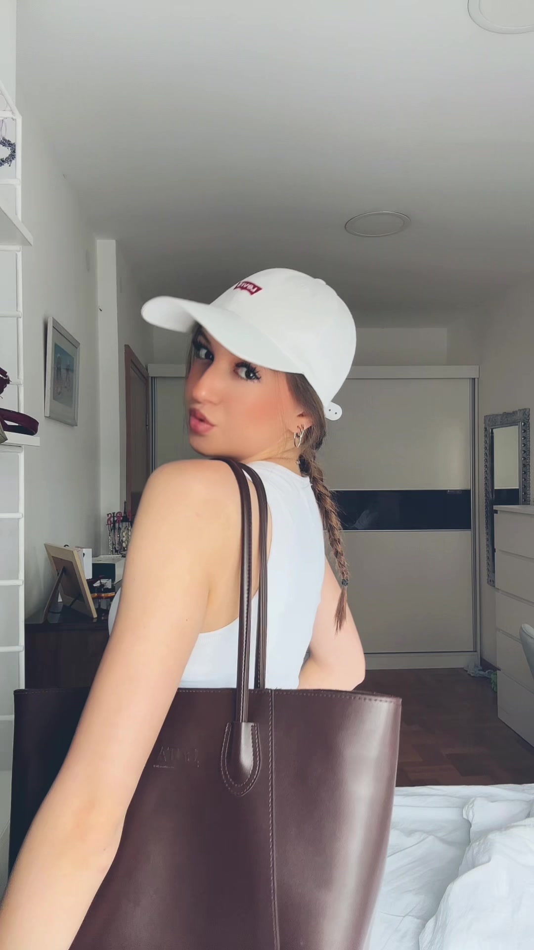 @🪽