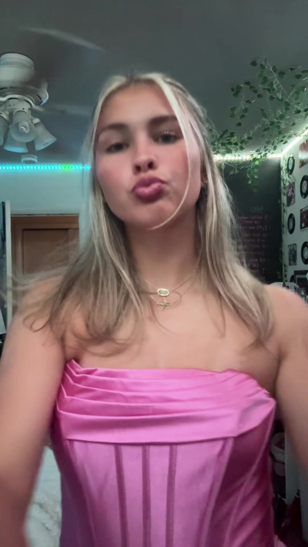 @hi