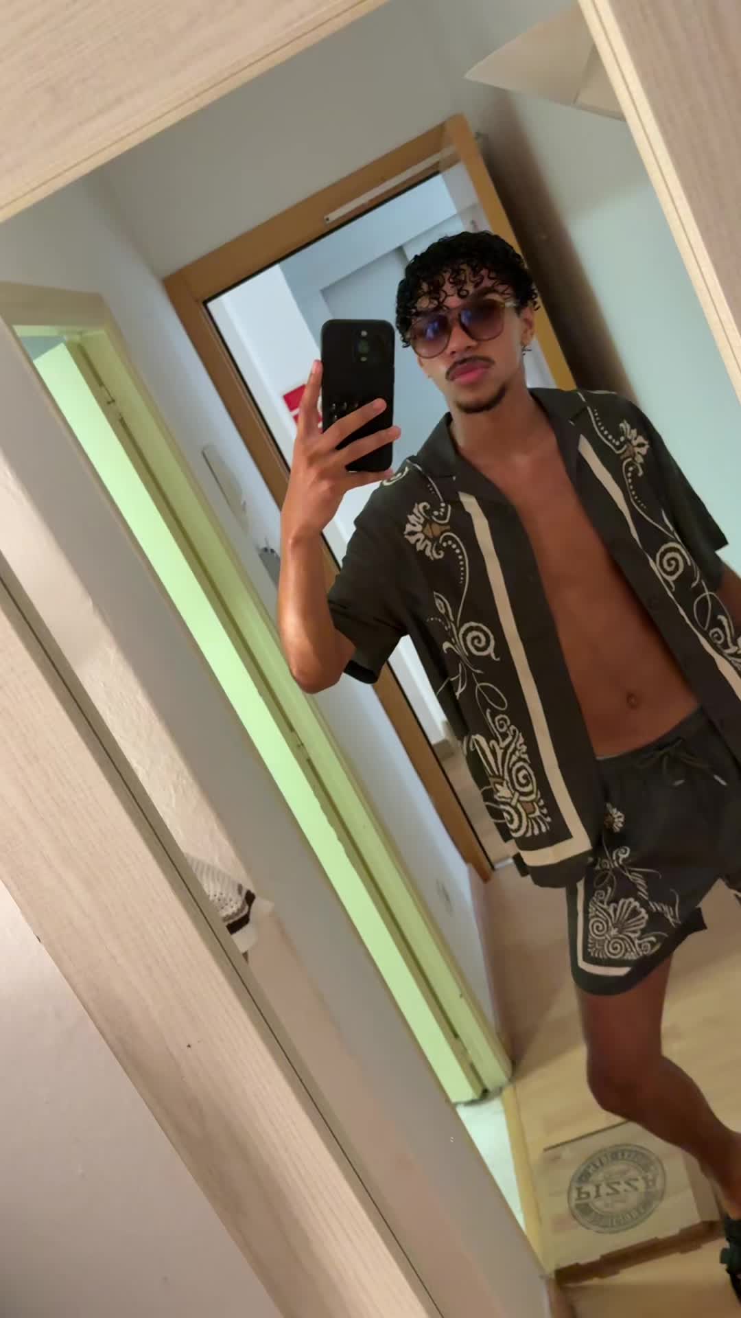 @luca.henry_