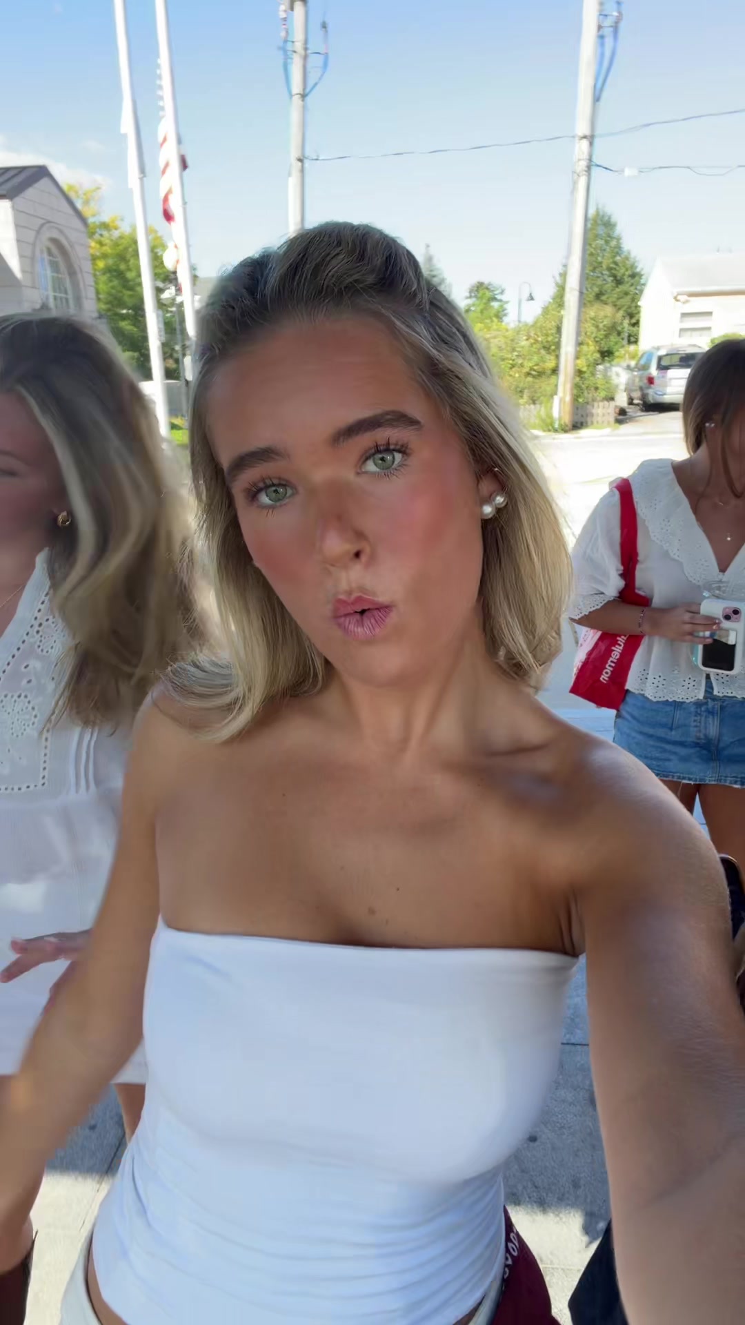 @Sophia
