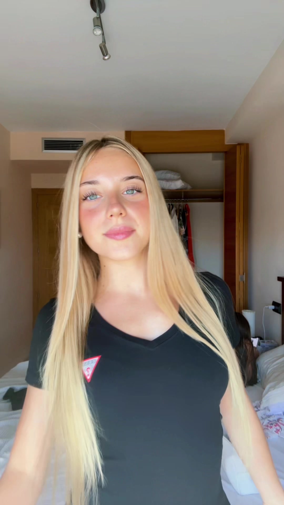 @_.aaroaa16
