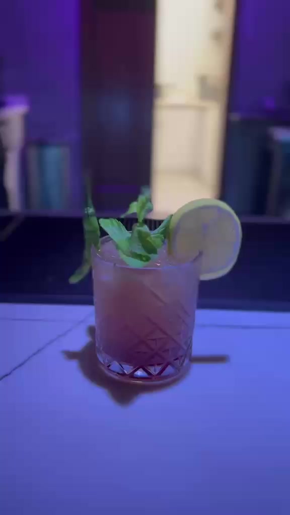 @bizarrelounge