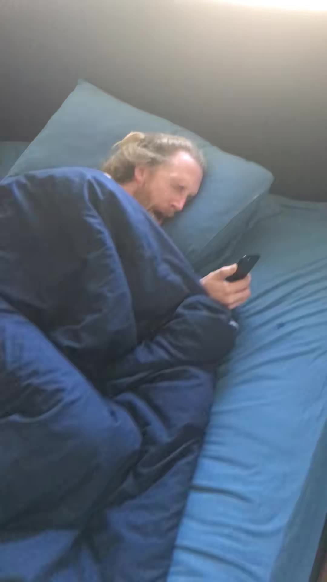 @Vespera