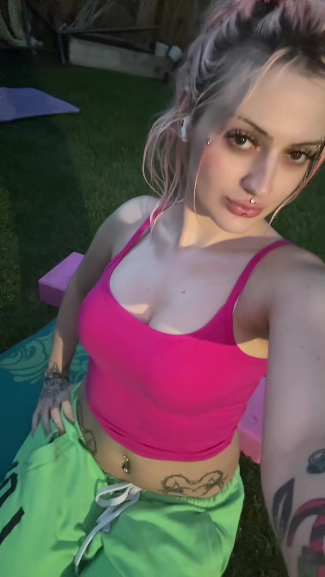 @elionathequeen_