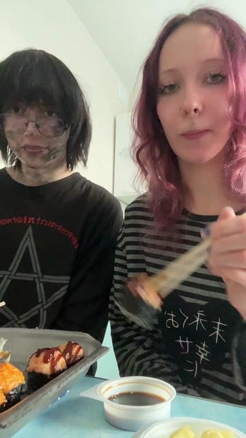 @лана клубничка