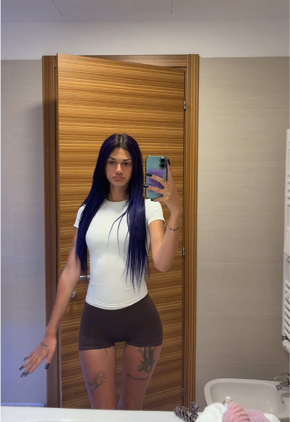 @v9
