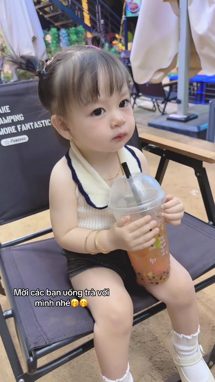 @Ngọc Ngọc- Mẹ 2 c&ocirc;ng ch&uacute;a