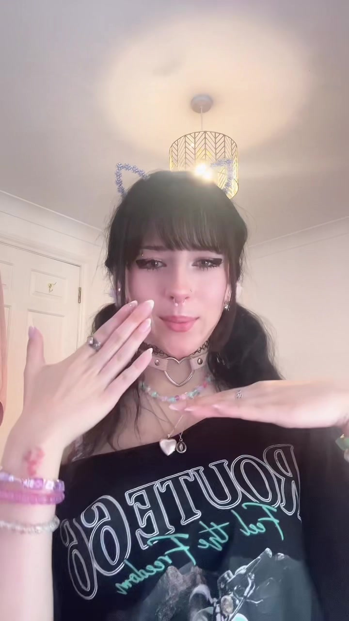 @saskia🪽